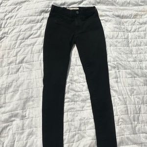 Women’s GAP All Black Skinny Jeans